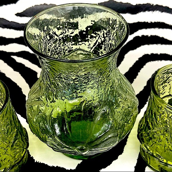 VINTAGE Anchor Hocking Daisy Rain Flower Avocado Green Vase - Picture 4 of 10